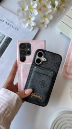 قاب موبایل GUESS همراه با ولت ست پک اورجینال مگ سیف فعال
